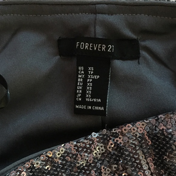 silver sequins high waisted shorts - Picture 3 of 3